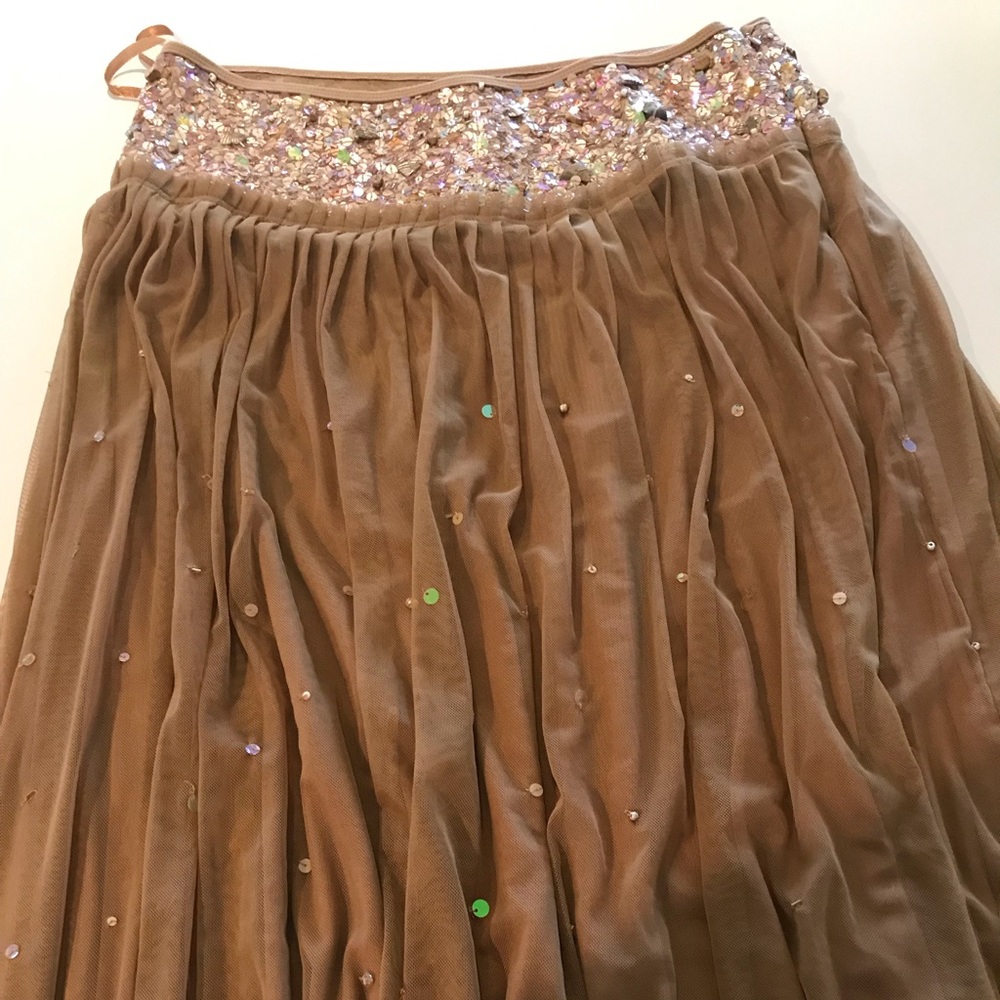 Beautiful after 5 cocktail skirt.